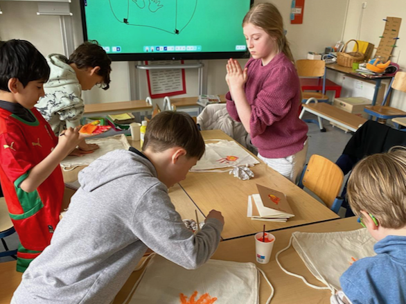 884bebb4-7d21-4804-8fea-3ba095a99d8a